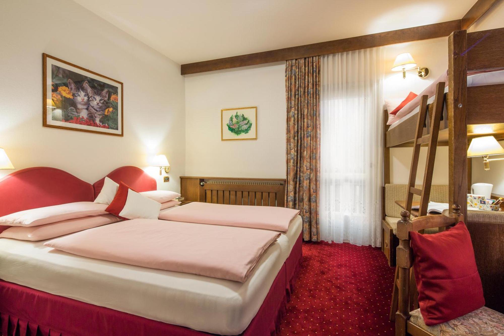 Hotel Maria Corvara In Badia Εξωτερικό φωτογραφία