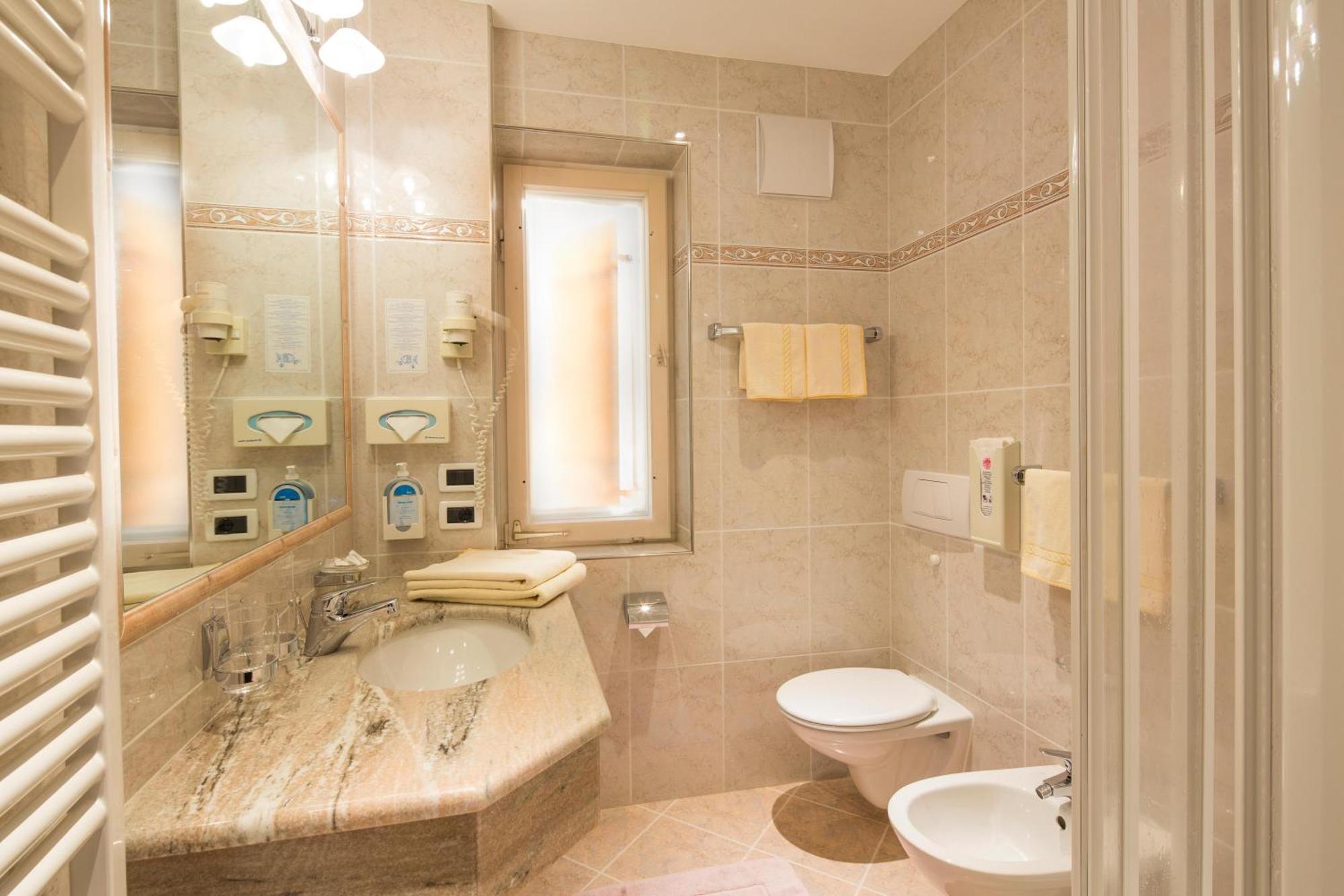 Hotel Maria Corvara In Badia Εξωτερικό φωτογραφία