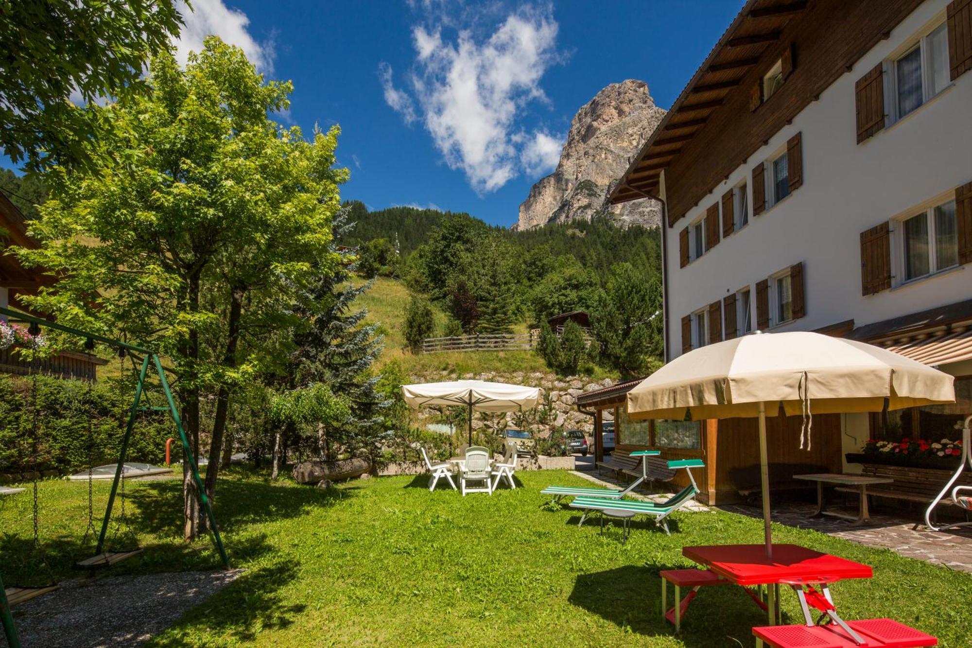 Hotel Maria Corvara In Badia Εξωτερικό φωτογραφία