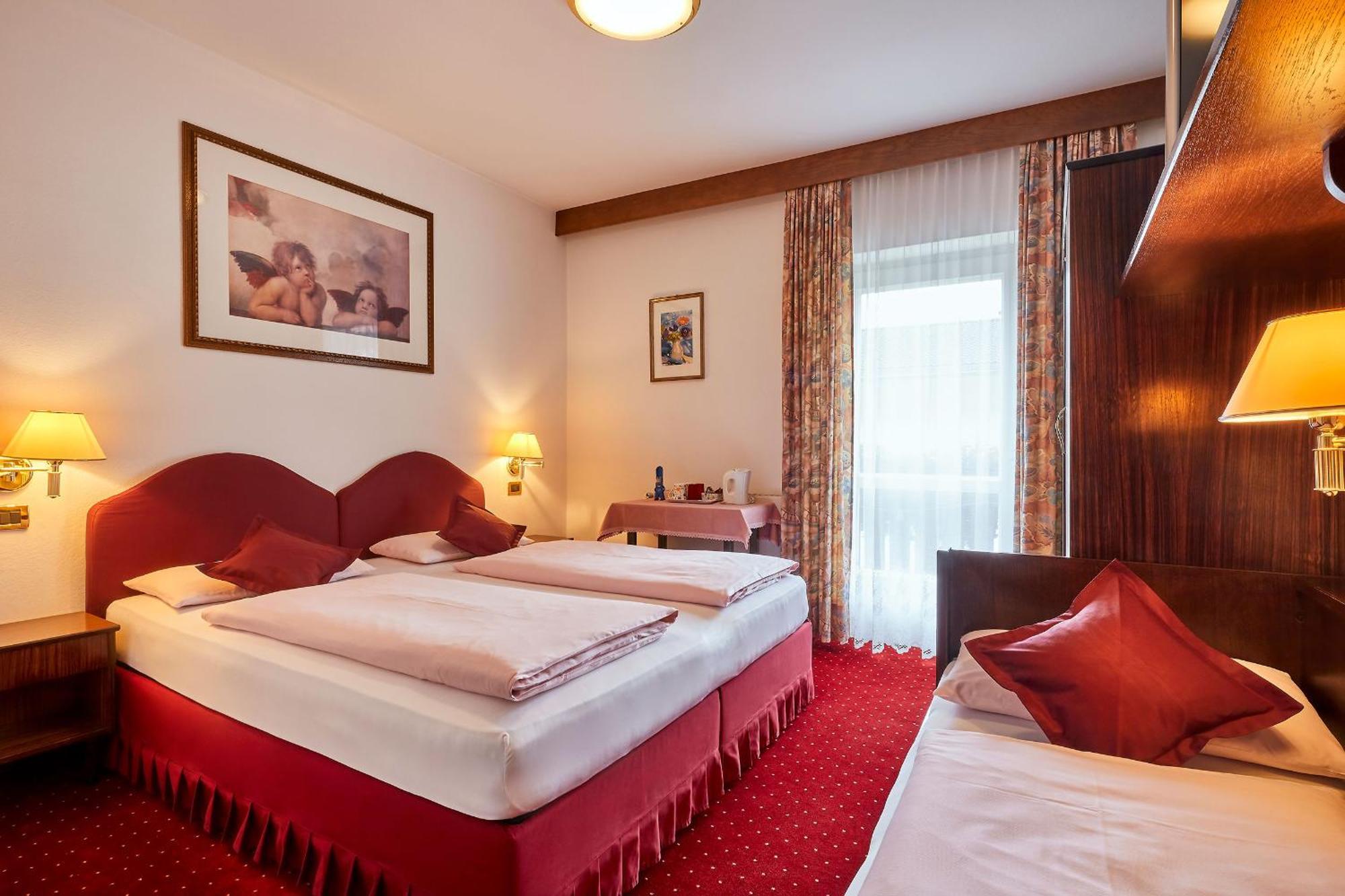 Hotel Maria Corvara In Badia Εξωτερικό φωτογραφία